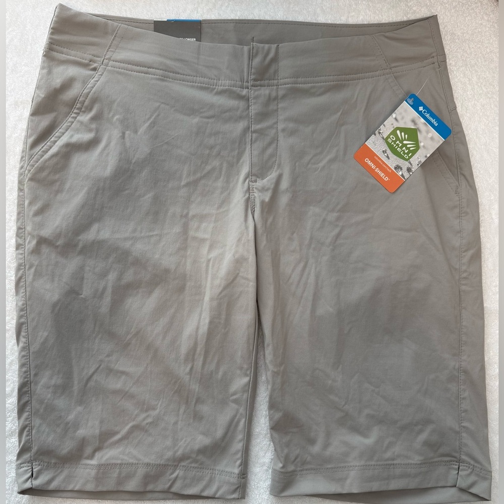 Columbia Women's Light Gray Outdoor Bermudas